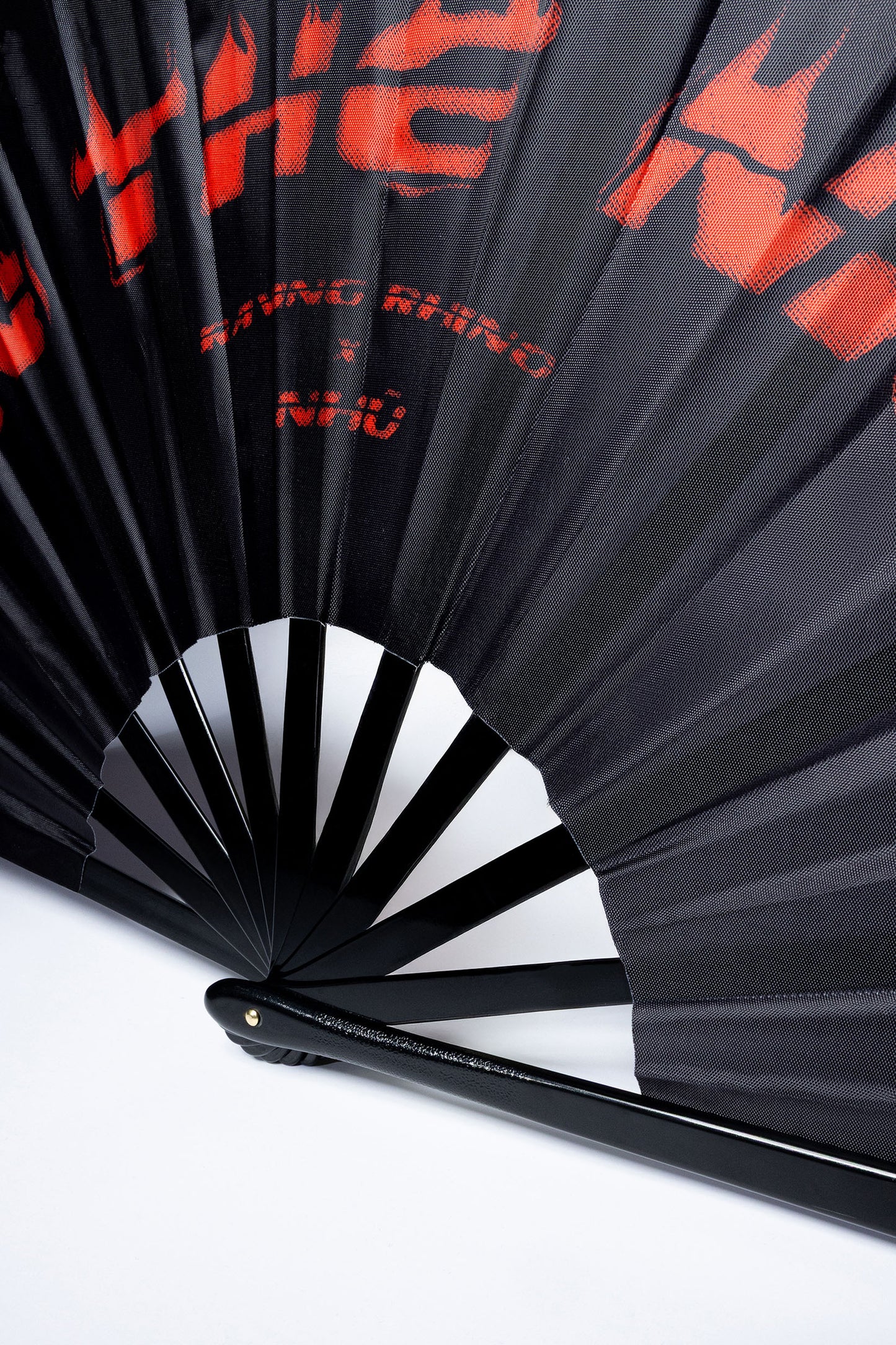 Techno Femme Fatale Total Look – 15% OFF